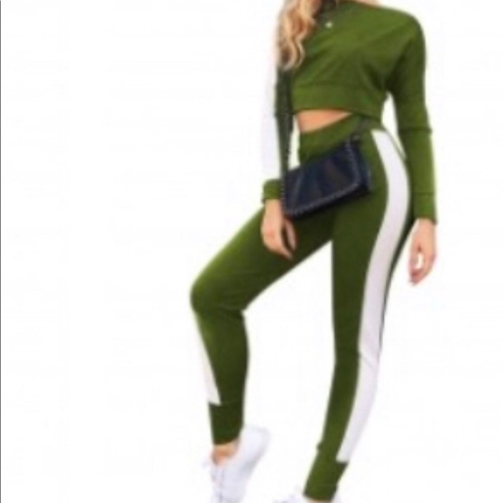 Track suit - Picture 2 of 4
